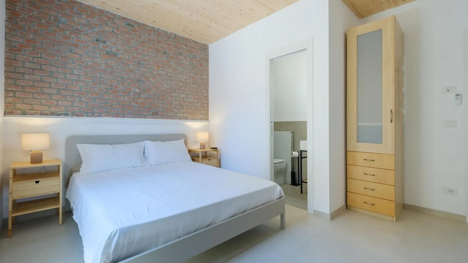 Apartment With Elevator And Private Parking Bologna