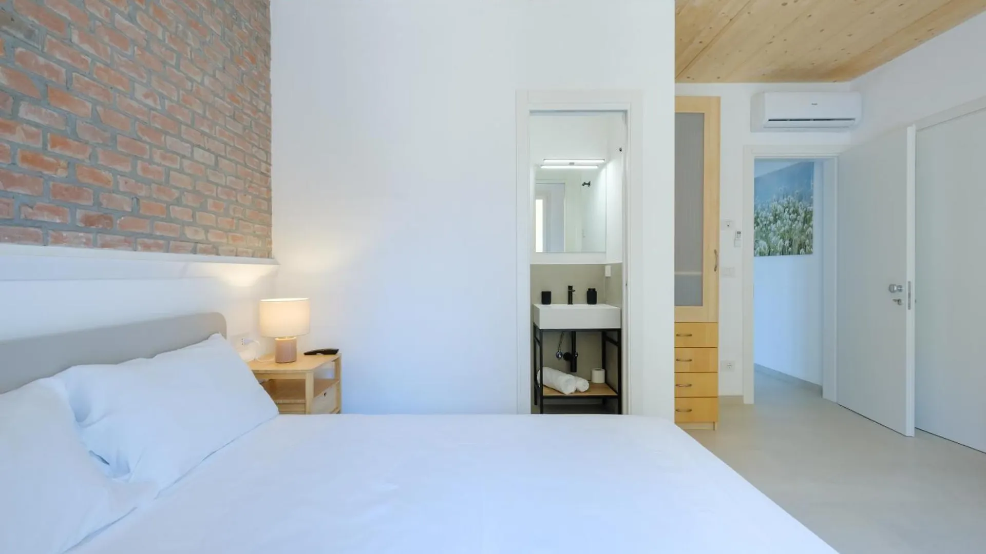 Apartment With Elevator And Private Parking Bologna 0*,  Italy