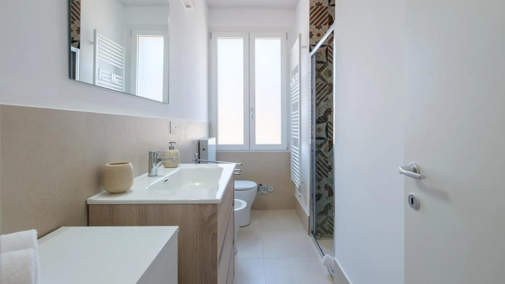Apartment With Elevator And Private Parking Bologna