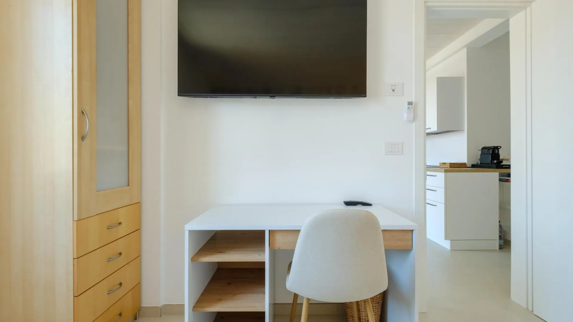 Apartment With Elevator And Private Parking Bologna