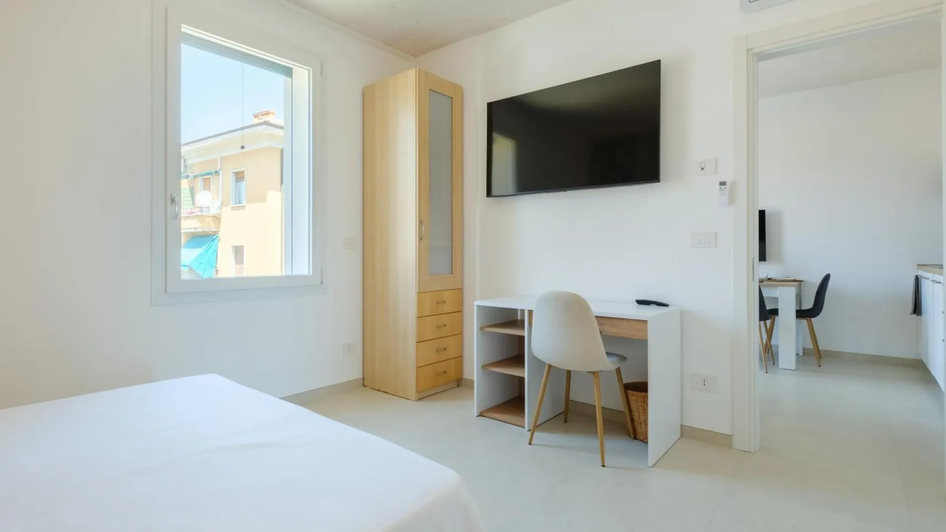 Apartment With Elevator And Private Parking Bologna